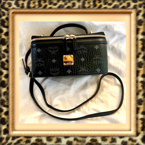 👑✅PRICE FIRM✅AUTHENTIC MCM Black and Gold Visetos Rockstar Crossbody Bag